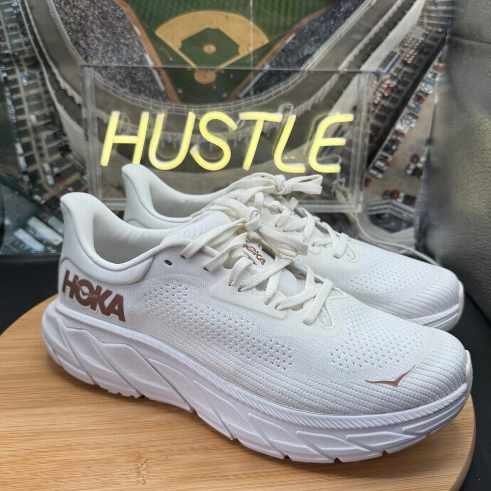 Hoka One One Arahi 7 "White/Rose Gold" Women's Running Shoe Size 9B